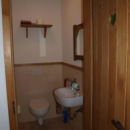 Haus Schritte Hinterweiler