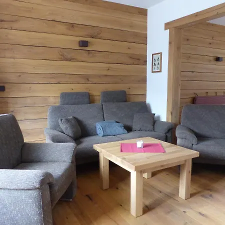 Haus Schritte Hinterweiler