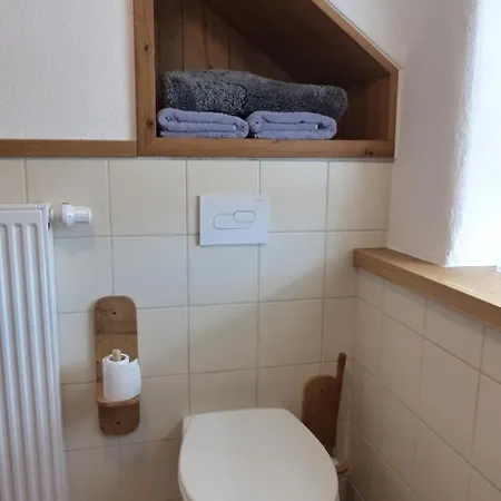 Haus Schritte Hinterweiler